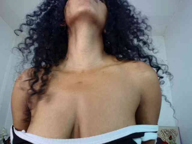 Ellie-Alves webcam