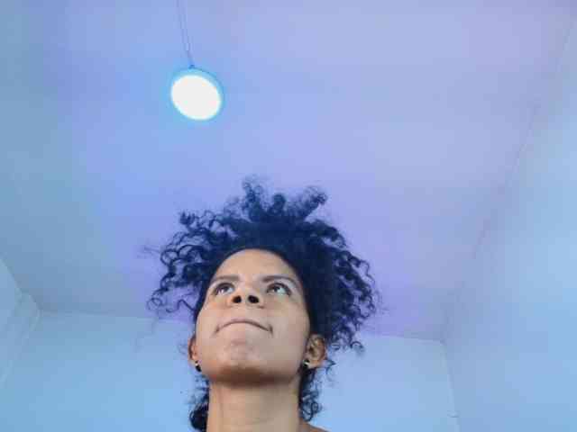 Ellie-Alves webcam
