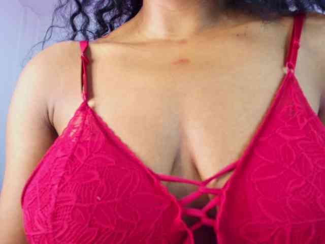 Ellie-Alves webcam