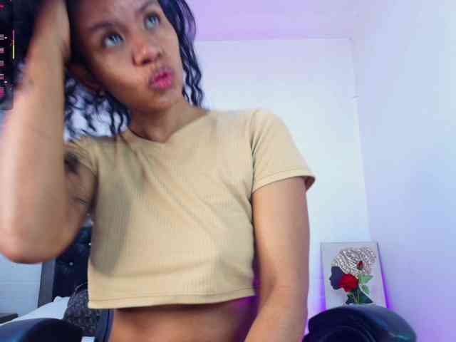 Ellie-Alves webcam