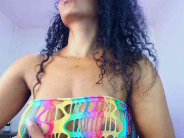 Ellie-Alves webcam