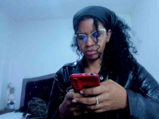 Ellie-Alves webcam