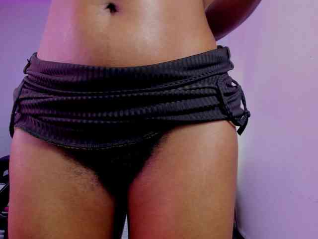 Ellie-Alves Ellie-Alves