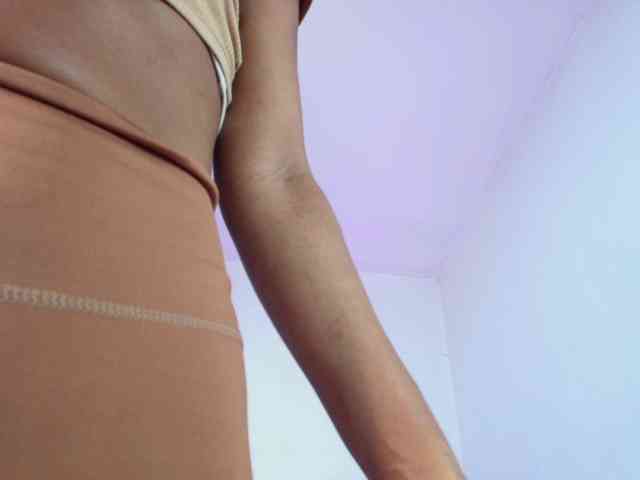 Ellie-Alves webcam