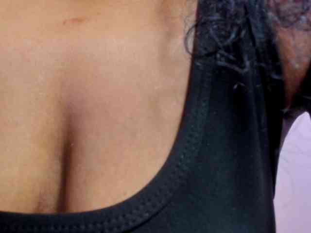 Ellie-Alves Ellie-Alves