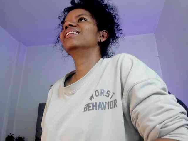 Ellie-Alves webcam