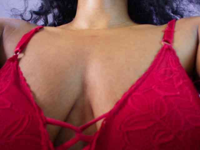 Ellie-Alves webcam