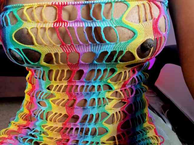 Ellie-Alves Ellie-Alves