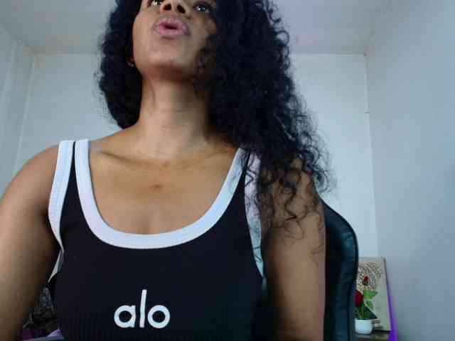 Ellie-Alves webcam