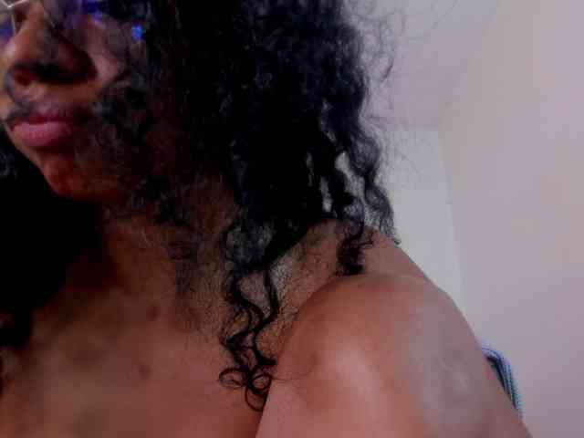 Ellie-Alves webcam