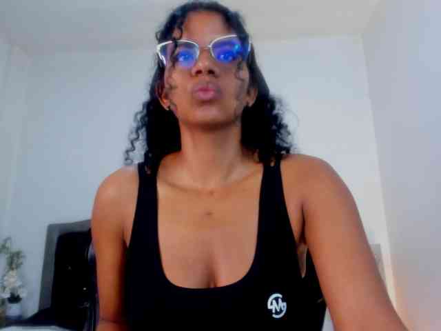 Ellie-Alves webcam
