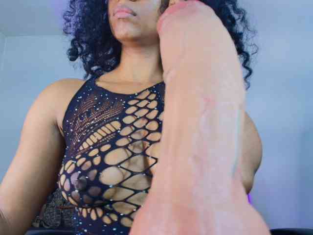 Ellie-Alves webcam
