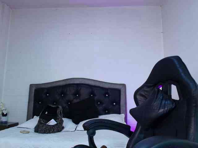 Ellie-Alves webcam