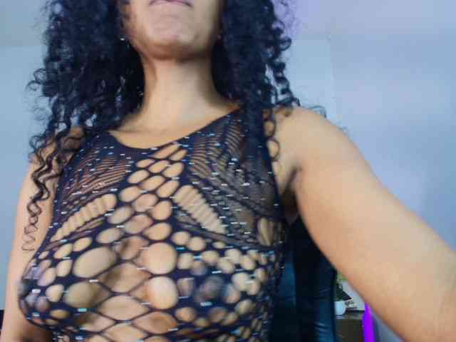 Ellie-Alves webcam