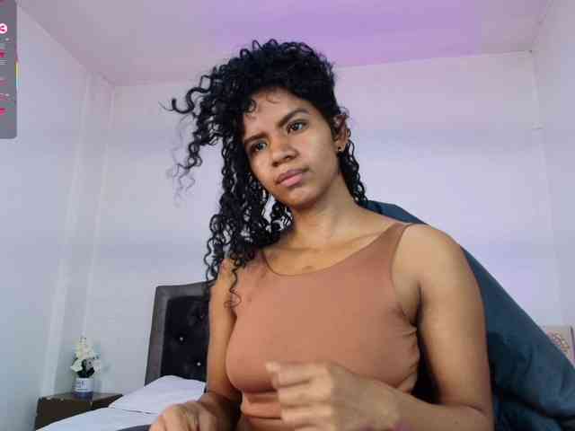 Ellie-Alves webcam