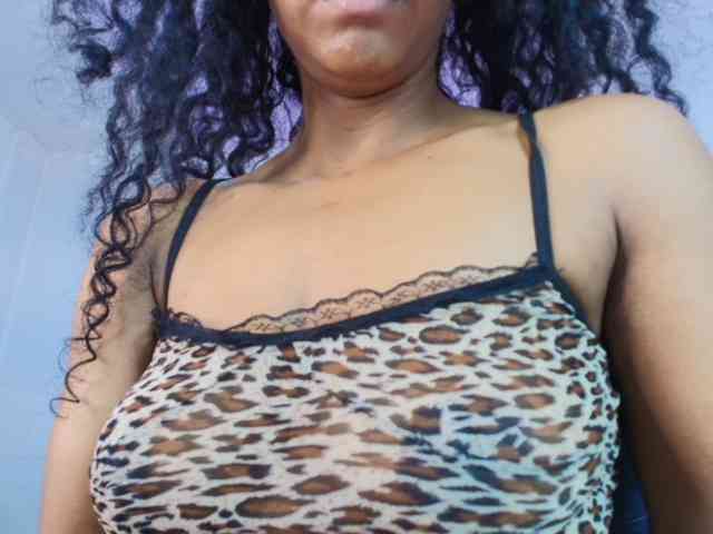 Ellie-Alves webcam
