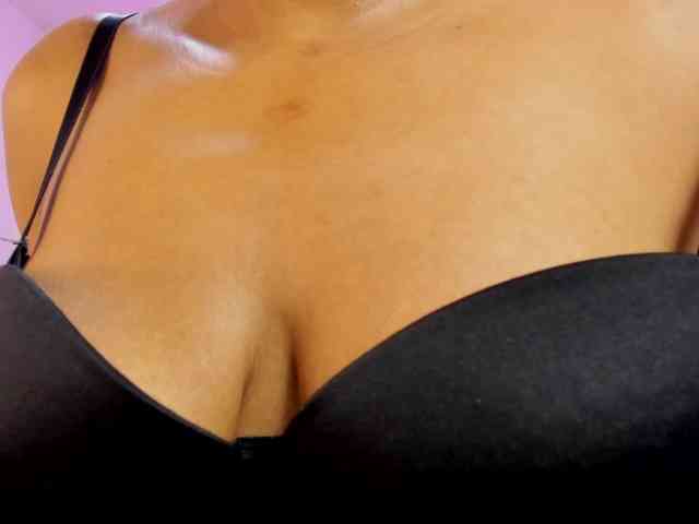Ellie-Alves webcam