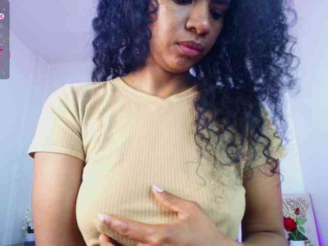 Ellie-Alves webcam