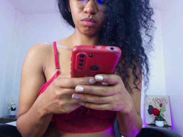 Ellie-Alves webcam