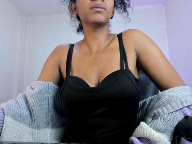 Ellie-Alves webcam