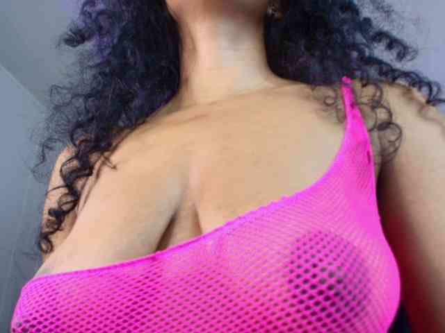 Ellie-Alves webcam