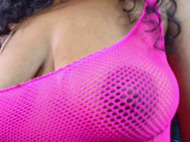 Ellie-Alves webcam