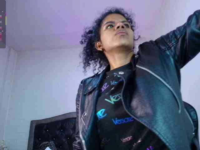 Ellie-Alves webcam