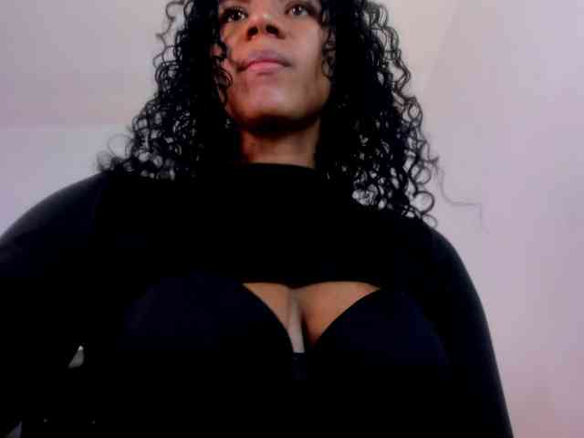 Ellie-Alves webcam