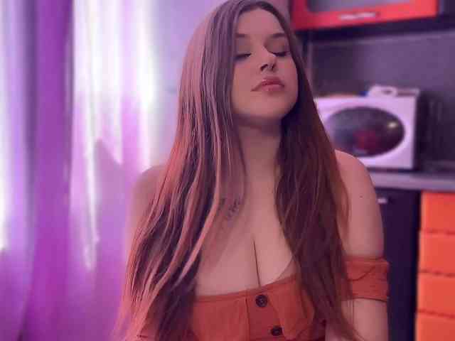 Miss_Nestle webcam