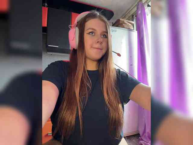 Miss_Nestle webcam