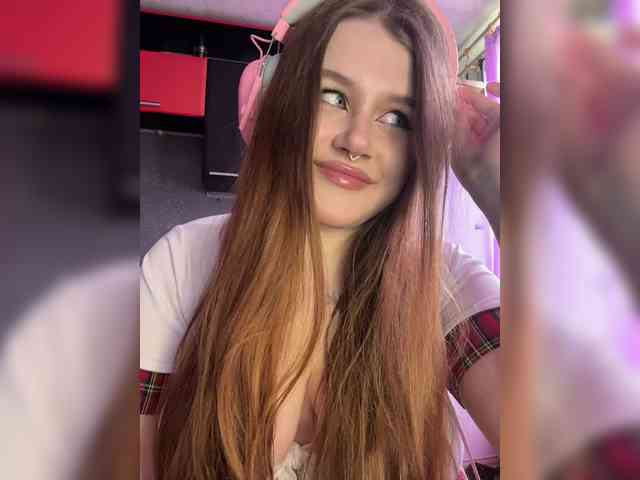 Miss_Nestle webcam