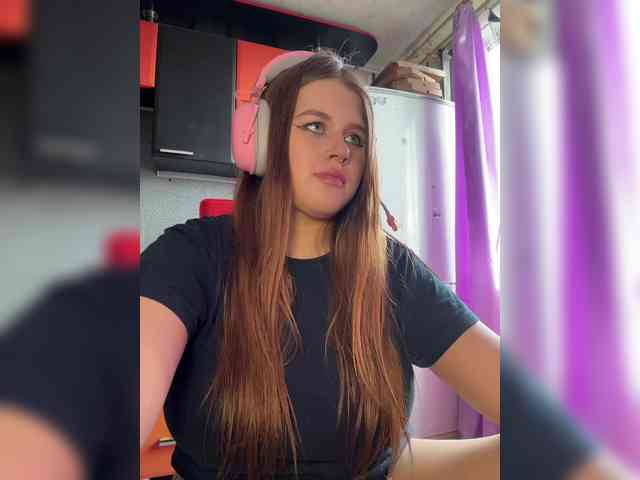 Miss_Nestle webcam
