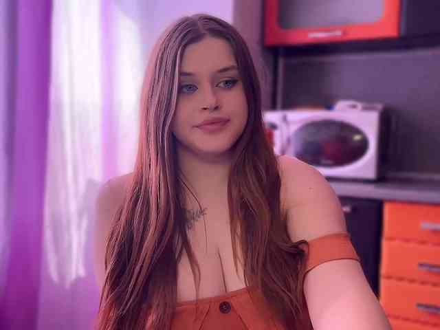 Miss_Nestle webcam
