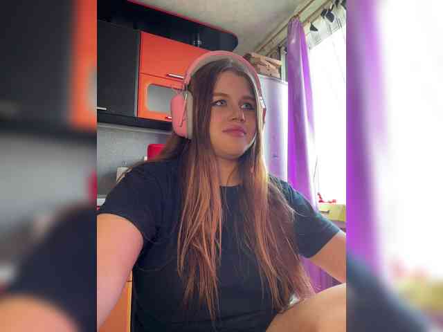 Miss_Nestle webcam