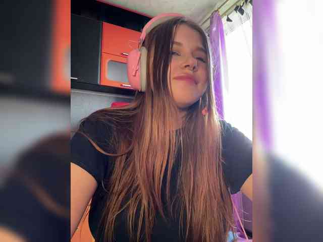 Miss_Nestle webcam