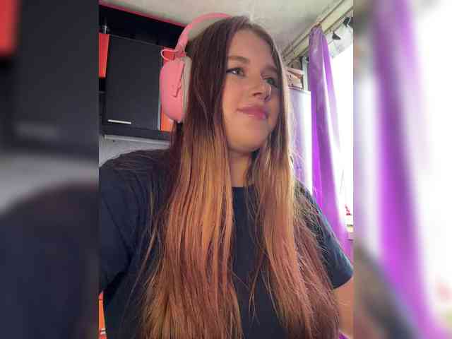 Miss_Nestle webcam