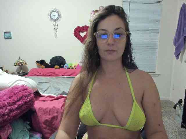 BellaBloom webcam