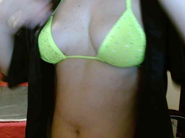 BellaBloom webcam