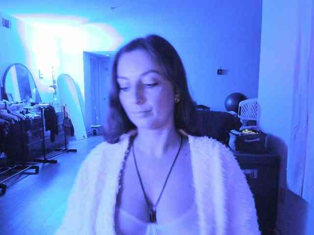 BellaBloom webcam