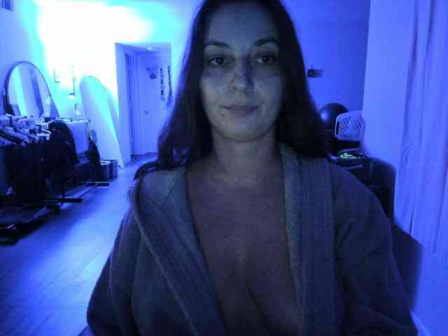 BellaBloom webcam