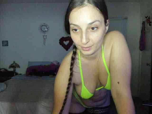 BellaBloom webcam