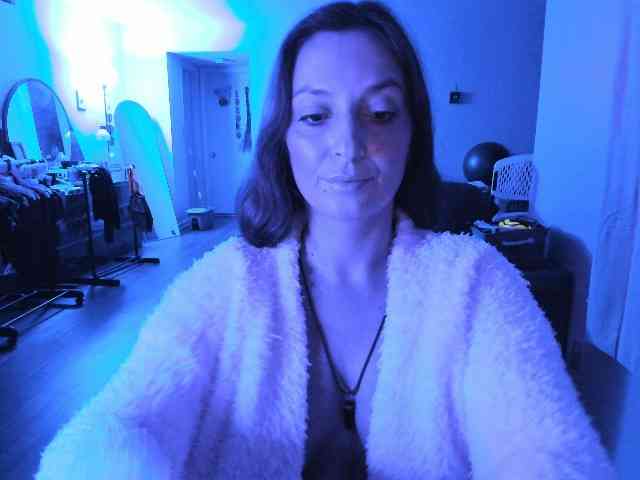 BellaBloom webcam