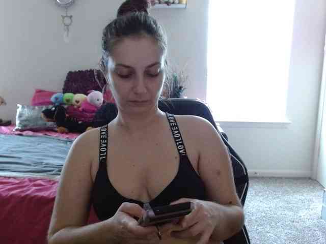 BellaBloom webcam