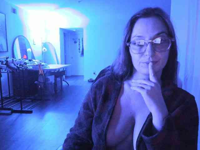 BellaBloom webcam