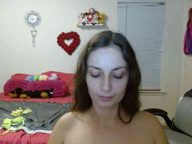 BellaBloom webcam