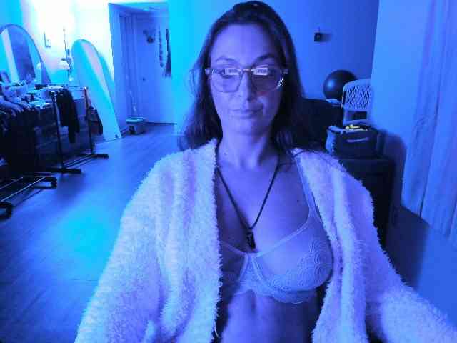 BellaBloom webcam