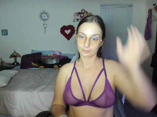 BellaBloom webcam
