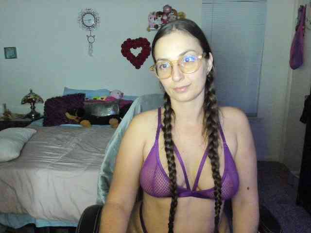 BellaBloom webcam