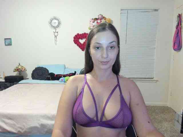 BellaBloom webcam