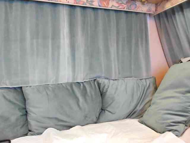Dirty-Bya webcam